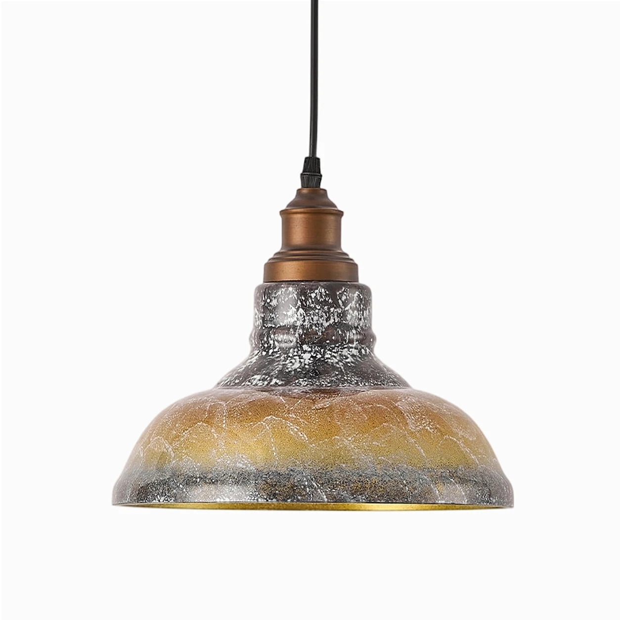 Hanglamp van rookgrijs en goudkleurig glas met een geborstelde bronzen afwerking.