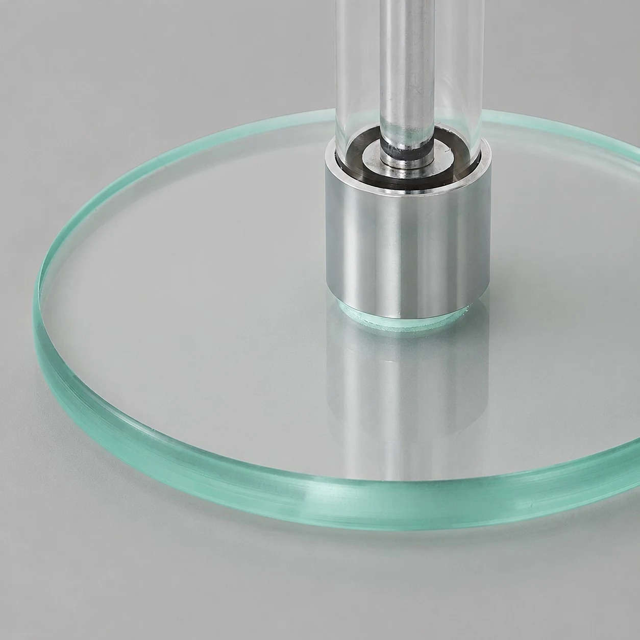 Green glass base detail