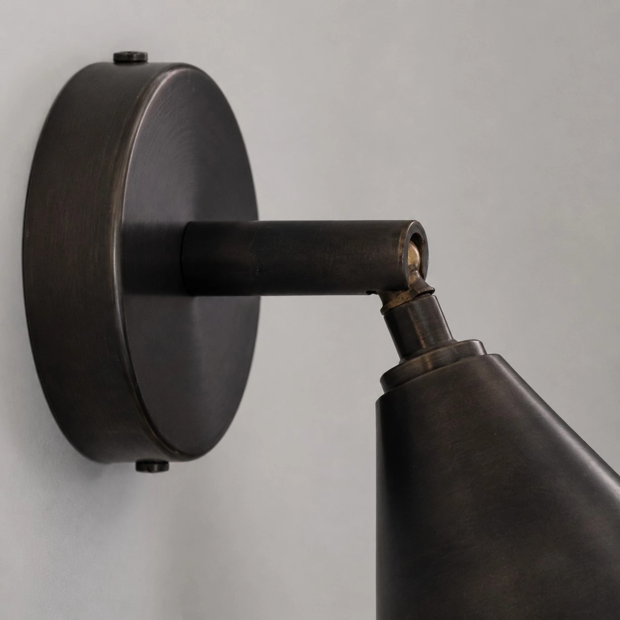 Adjustable joint close-up