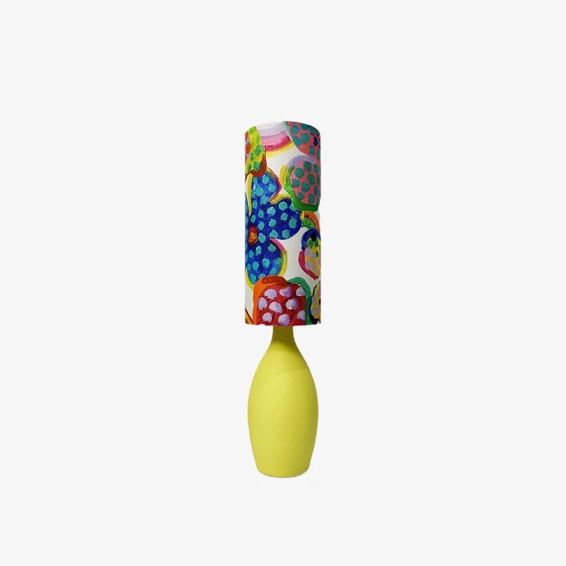 Lampada da tavolo con paralume a pois colorati