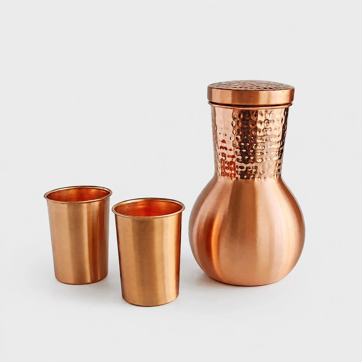 Hammer Pattern A kettle set with two cups