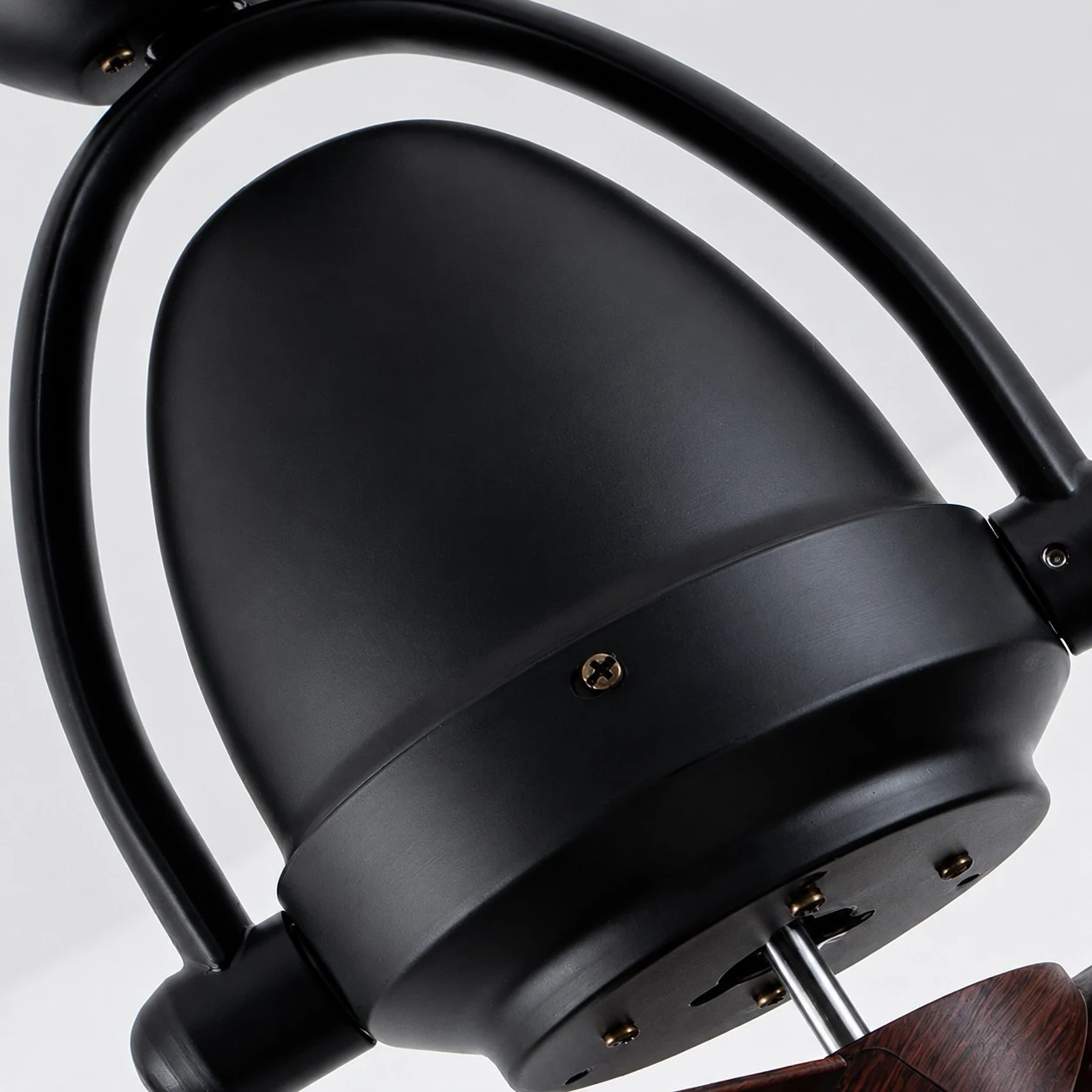 Adjustable Head detail on small ceiling fan