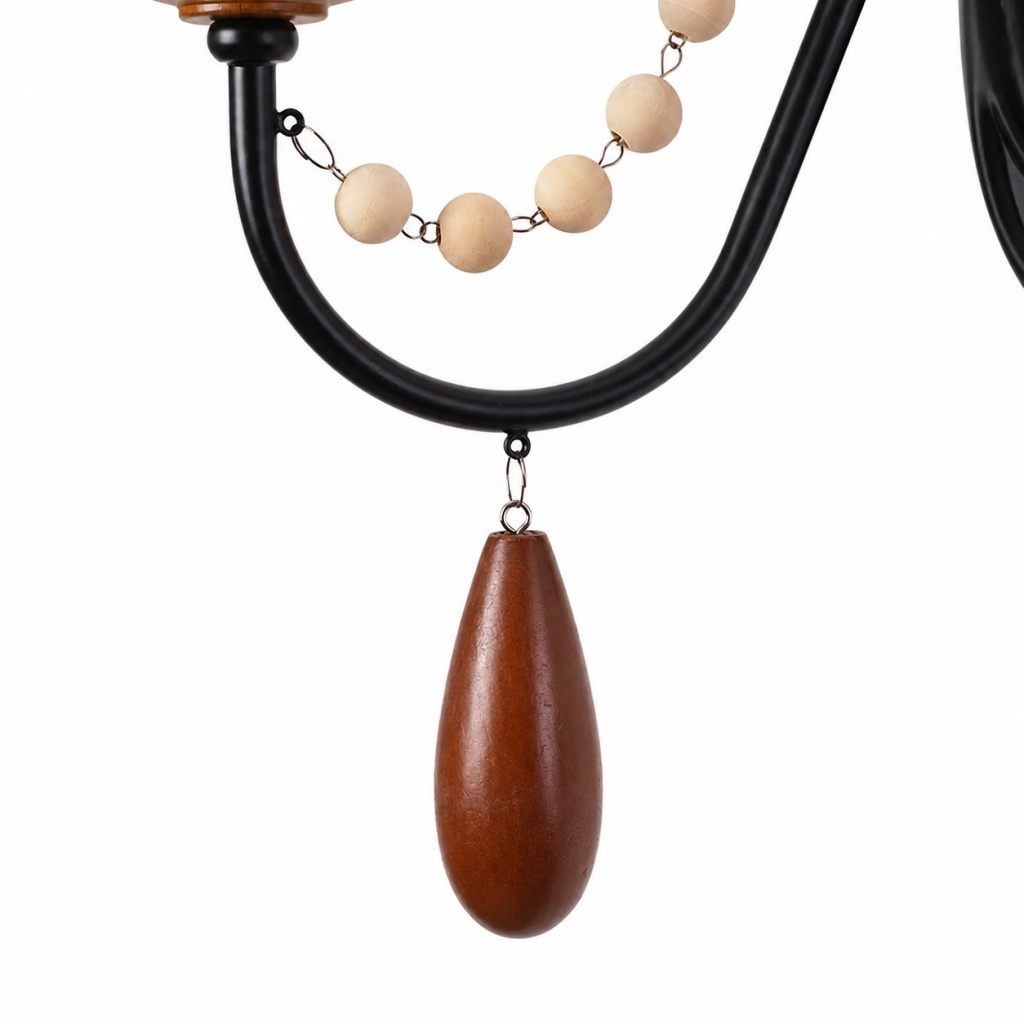La cálida forma de lágrima de madera añade elegancia atemporal.