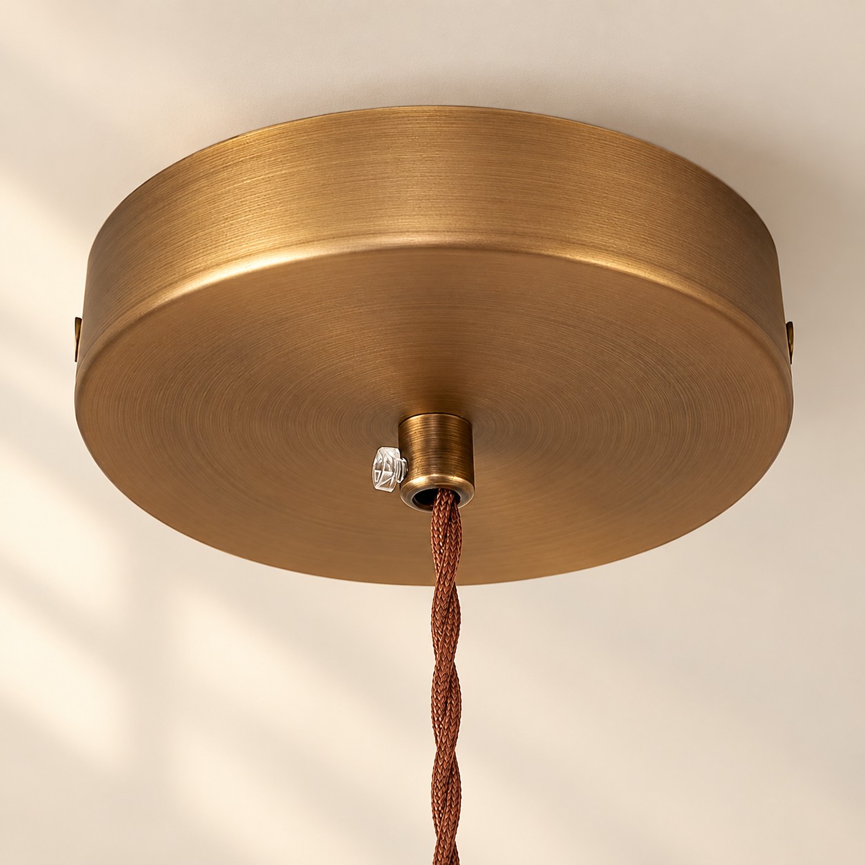 Auvent de plafond en laiton brossé avec cordon en tissu torsadé