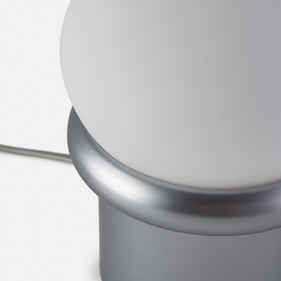 Lampe à poser en métal fer chromé et verre opalin, CALAN