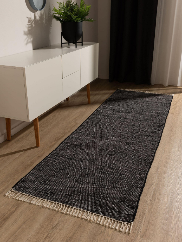 Tapis fabriqué à partir de matériaux recyclés tissé main TOM