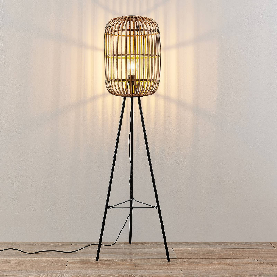 Lampadaire en bois traditionnel, Canyana