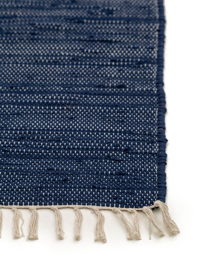Tapis fabriqué à partir de matériaux recyclés tissé main TOM
