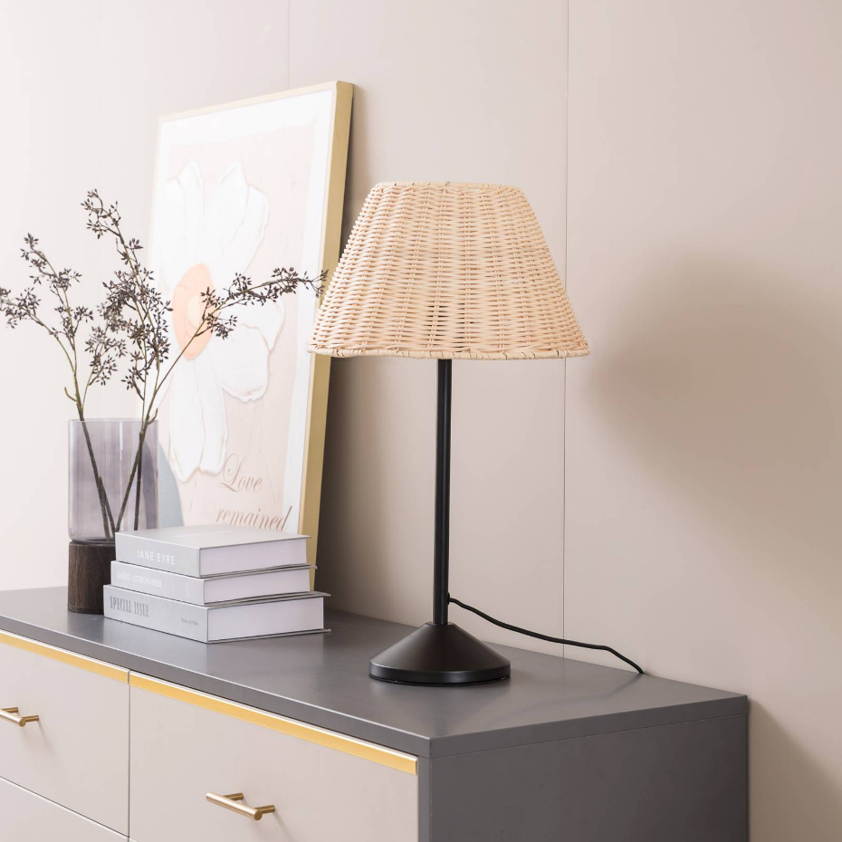 Lampe à poser en bois traditionnelle