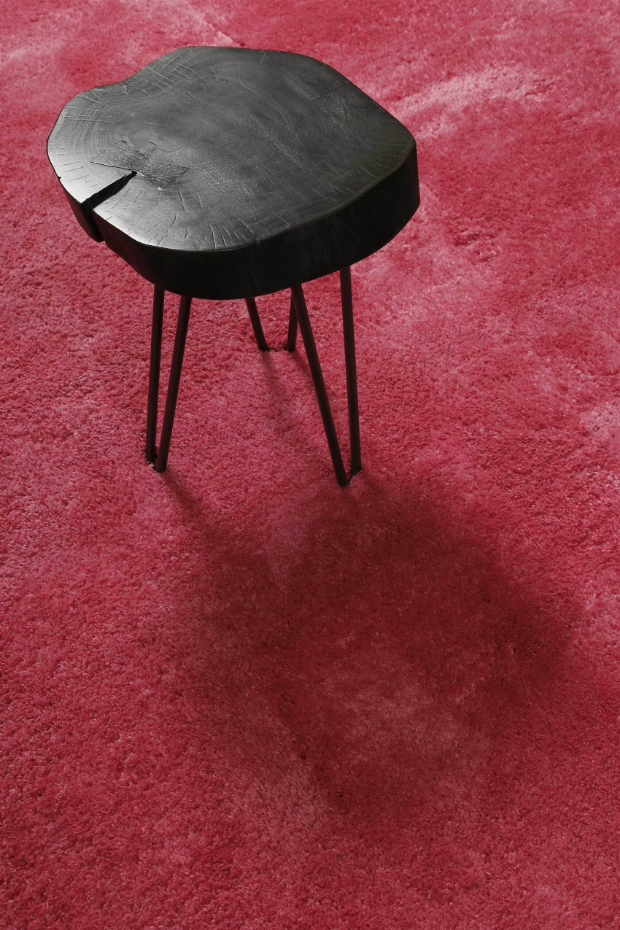 Tapis poils longs avec de légères rayures ,  Lola