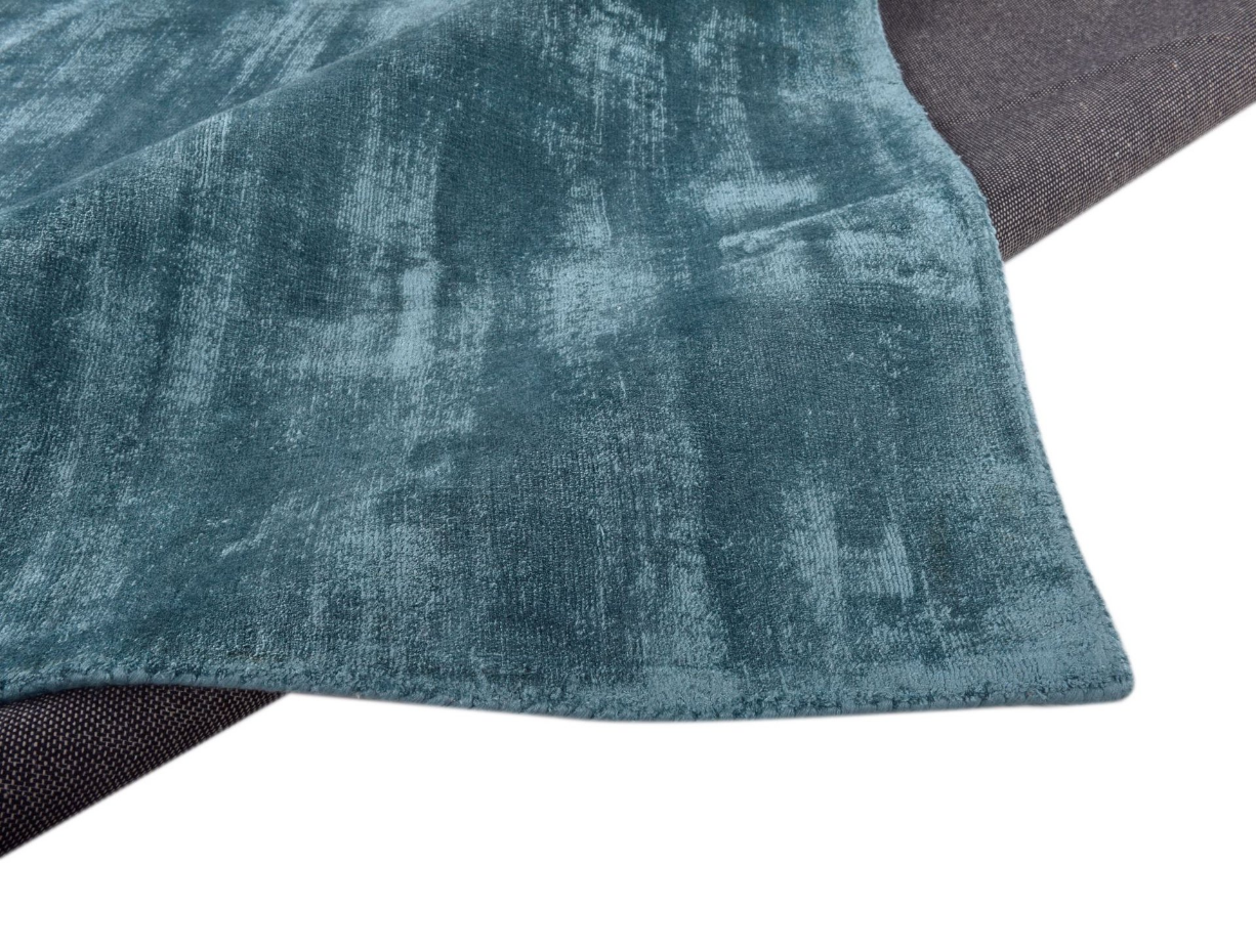 Tapis en viscose tissé main aspect vieilli - Shine