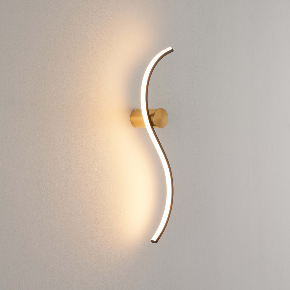 Applique LED élégante et longiligne - CURVA