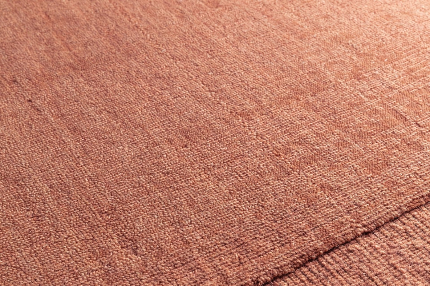 Tapis design doux en laine et coton fait main CLASSIC
