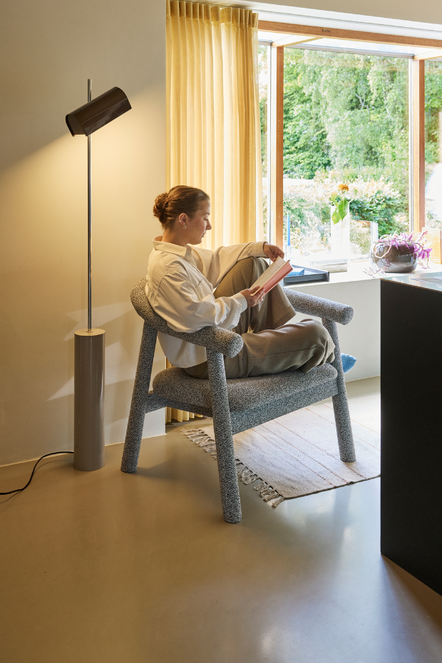 Lampe sur pied en fer et polycarbonate REFLECTOR