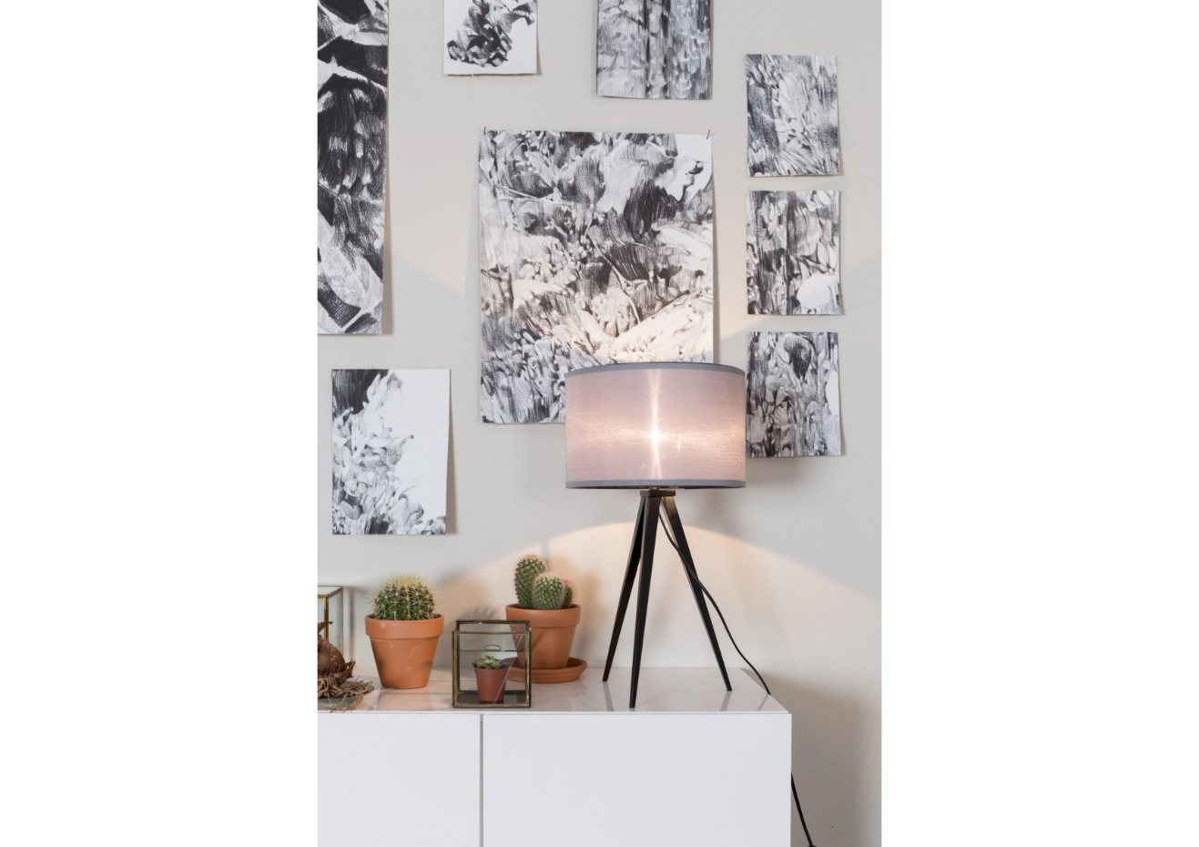 Lampe design en métal , TRIPOD