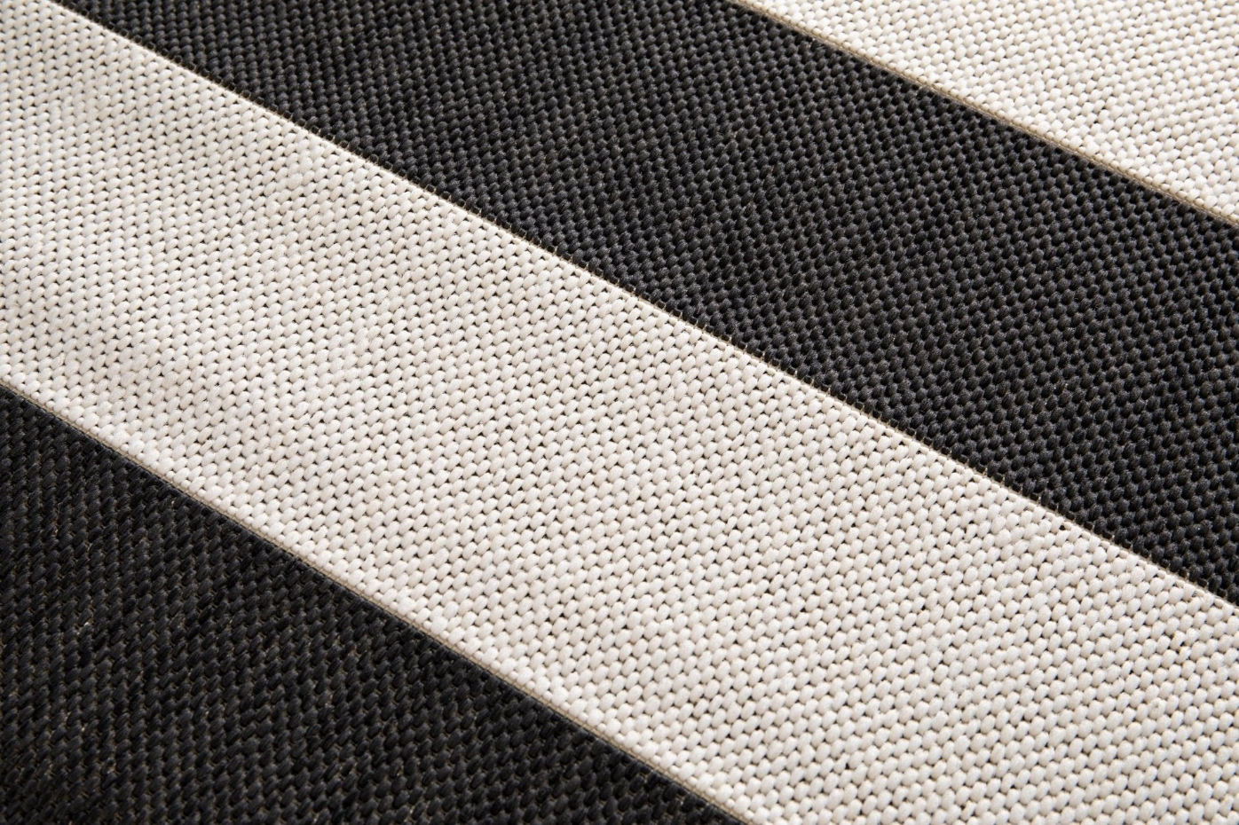 Tapis design contemporain intérieur extérieur MYKONOS