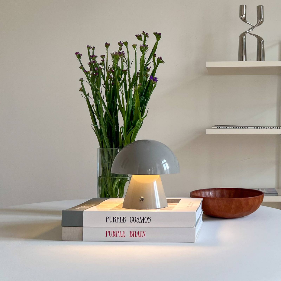 Lampe à poser en métal jeunesLED, Nevijo