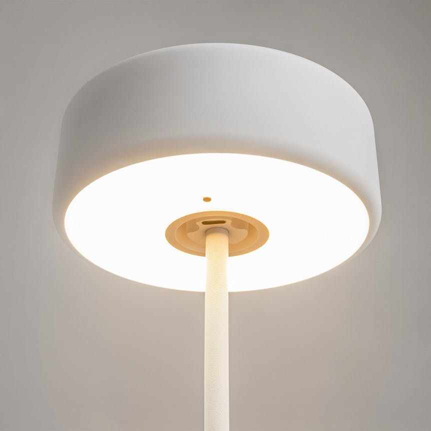 Lampe de table rechargeable en métal ALMA