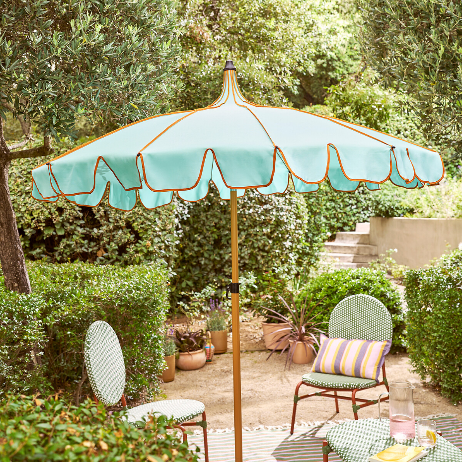 Parasol forme chapiteau AVITA