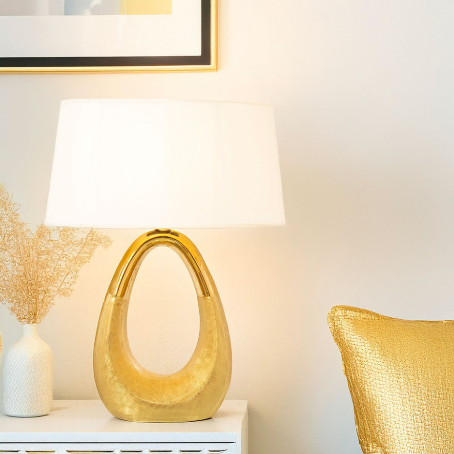 Lampe à poser en céramique dorée et abat-jour blanc
