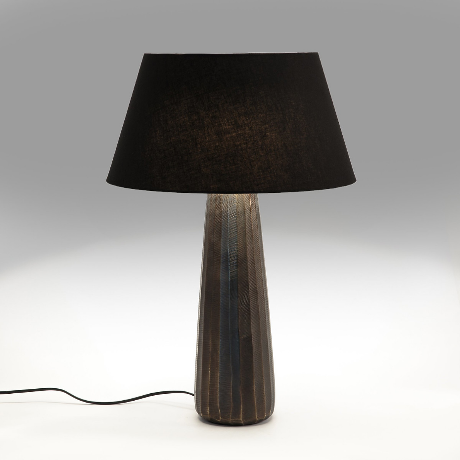 Lampe à poser métal gravé Lotka