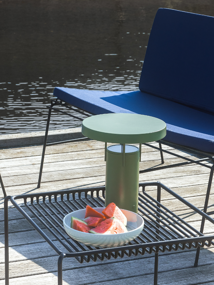 Lampe portable en acrylique et fer BRINGME