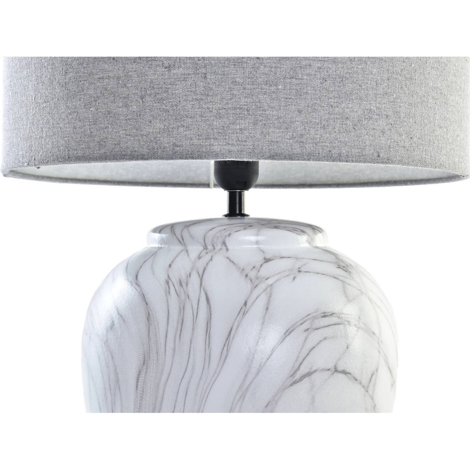 Lampe de table en céramique effet marbre design intérieur