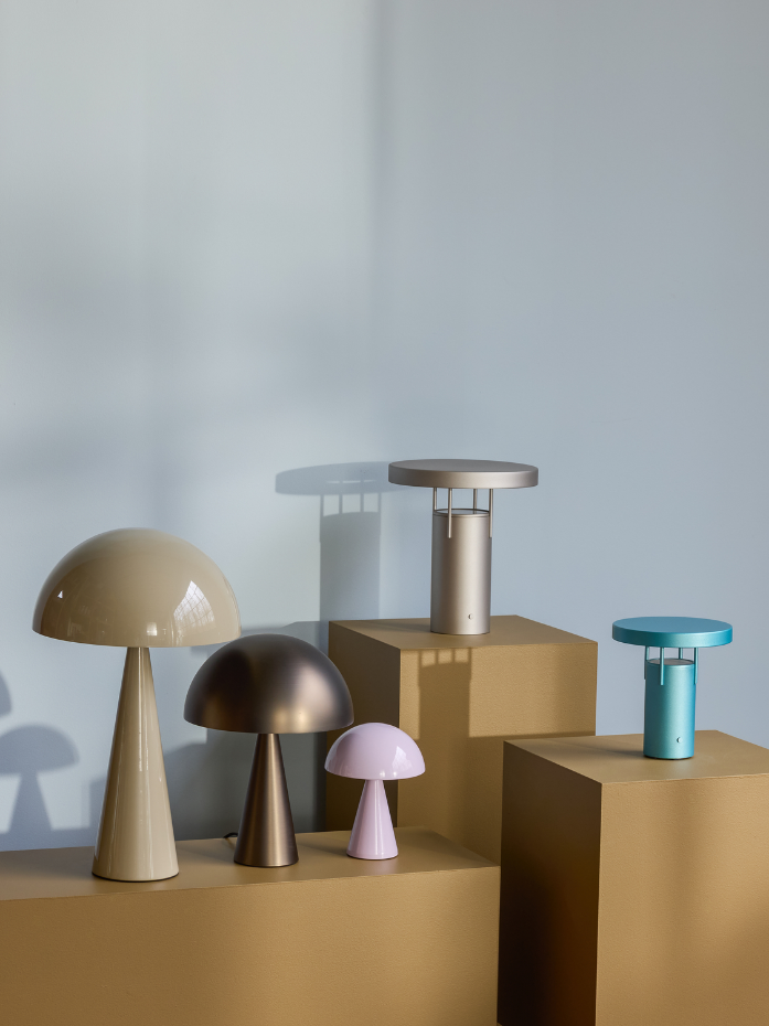 Lampe de table en fer MUSH