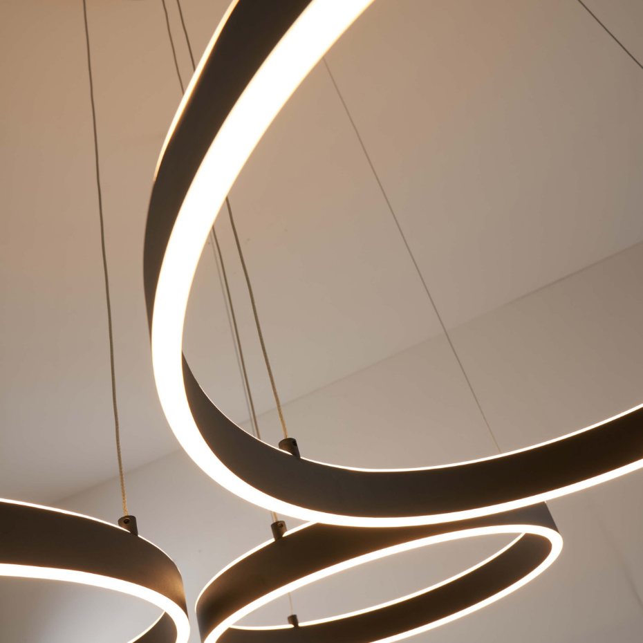 Grand lustre LED à trois anneaux - BLISKO