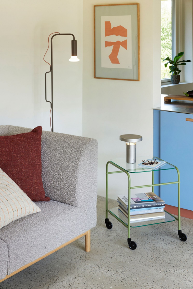 Lampe portable en acrylique et fer BRINGME