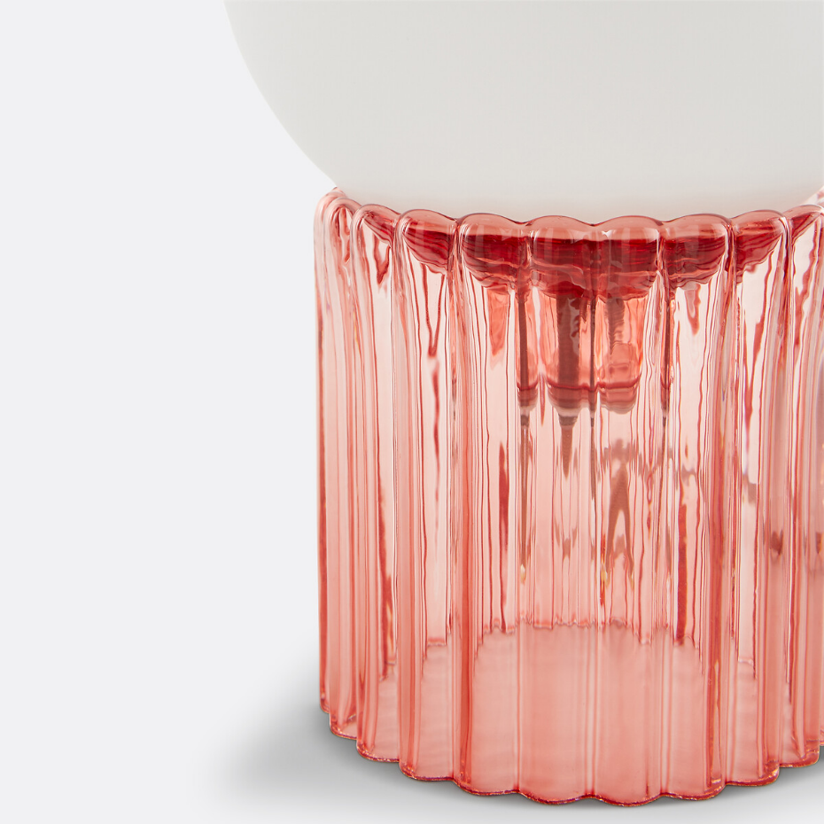 Lampe à poser, verre strié coloré et opaline, Dima