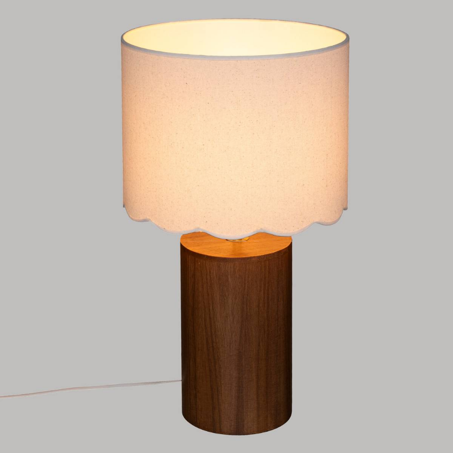 Lampe à poser bois de pin abat-jour festonné VANIA