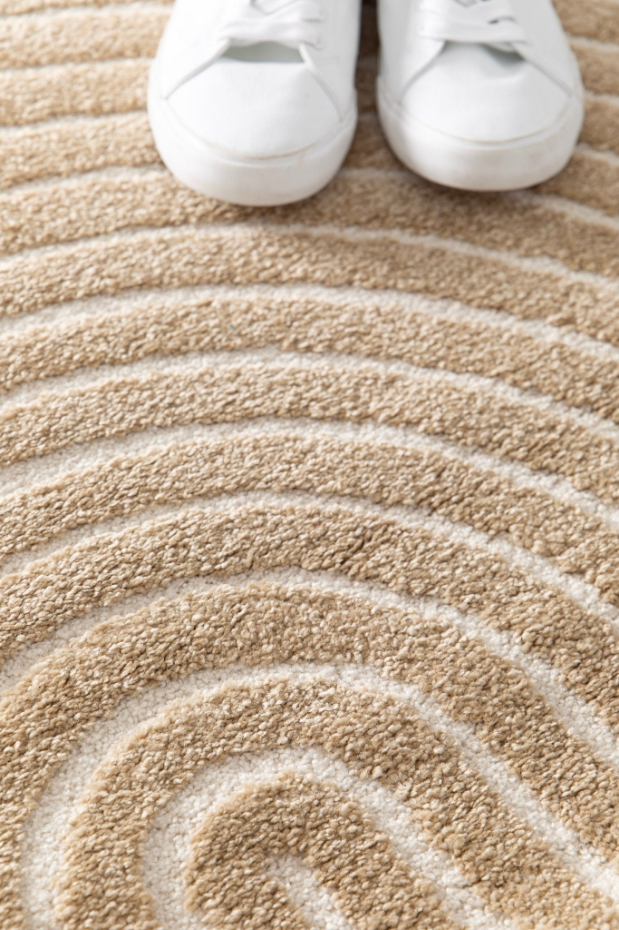 Tapis à relief doux et élégant GROOVE