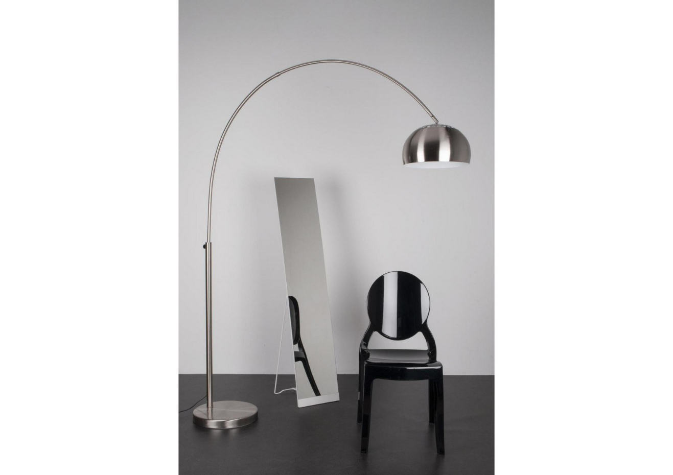 Lampadaire design en métal italien, BOW