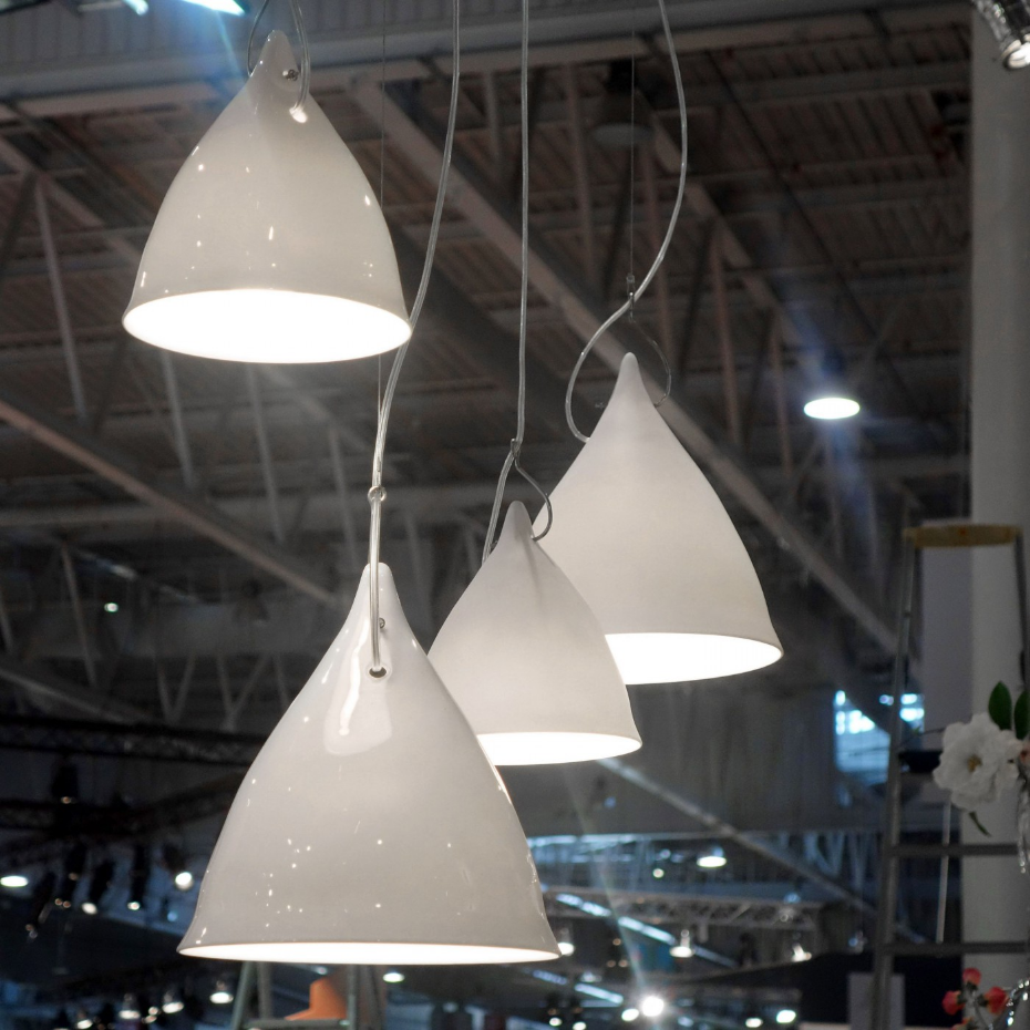 Lampe  suspendue en porcelaine Cornette