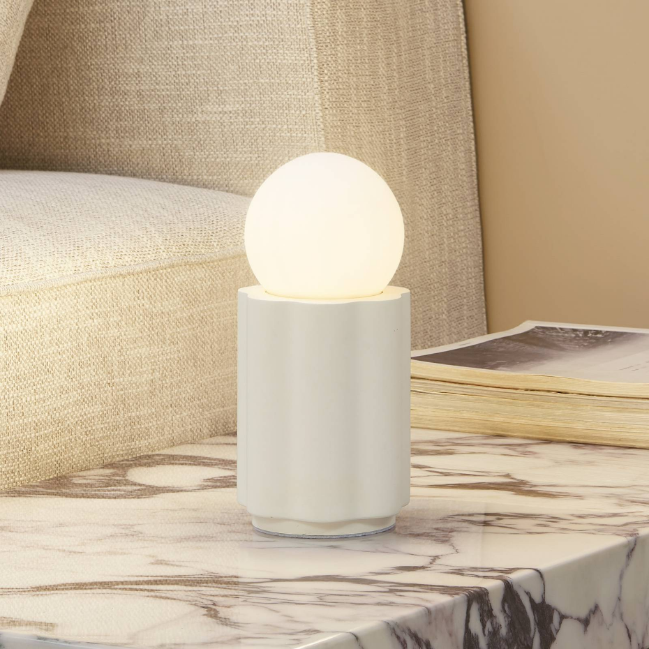Lampe à poser en plâtre moderne, Nielson