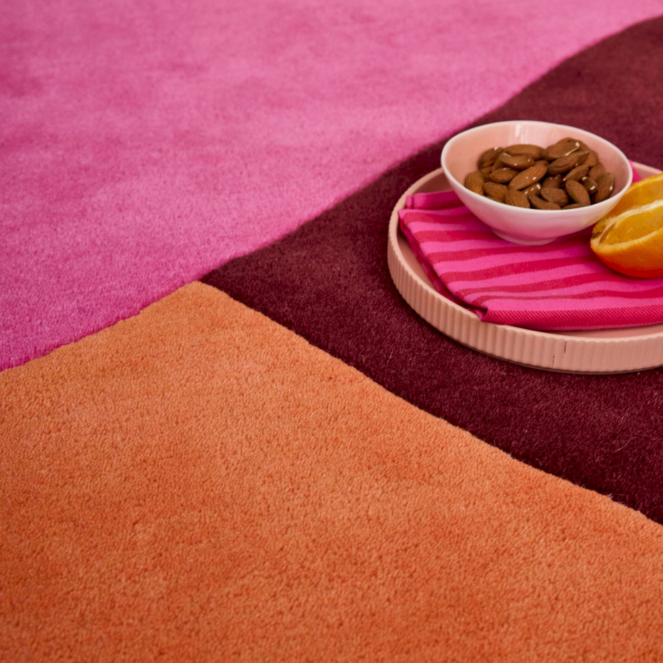 Tapis en laine et coton motif géométrique