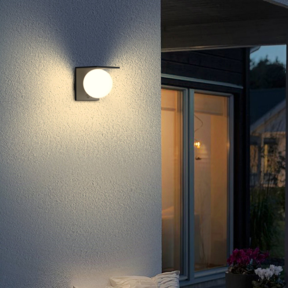 Applique murale solaire BOLLY noir sensor H14cm