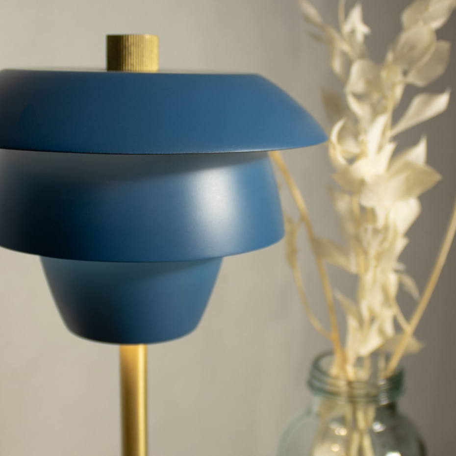 Lampe à poser rechargeable en métal