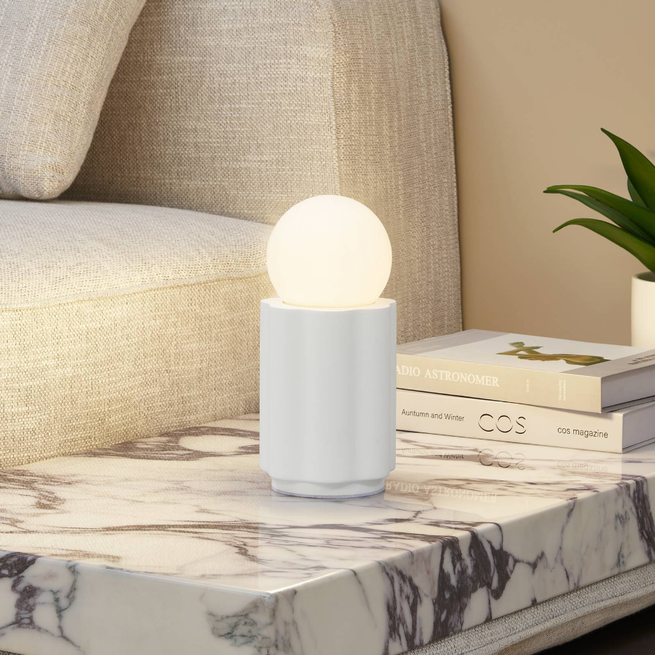 Lampe à poser en plâtre moderne, Nielson