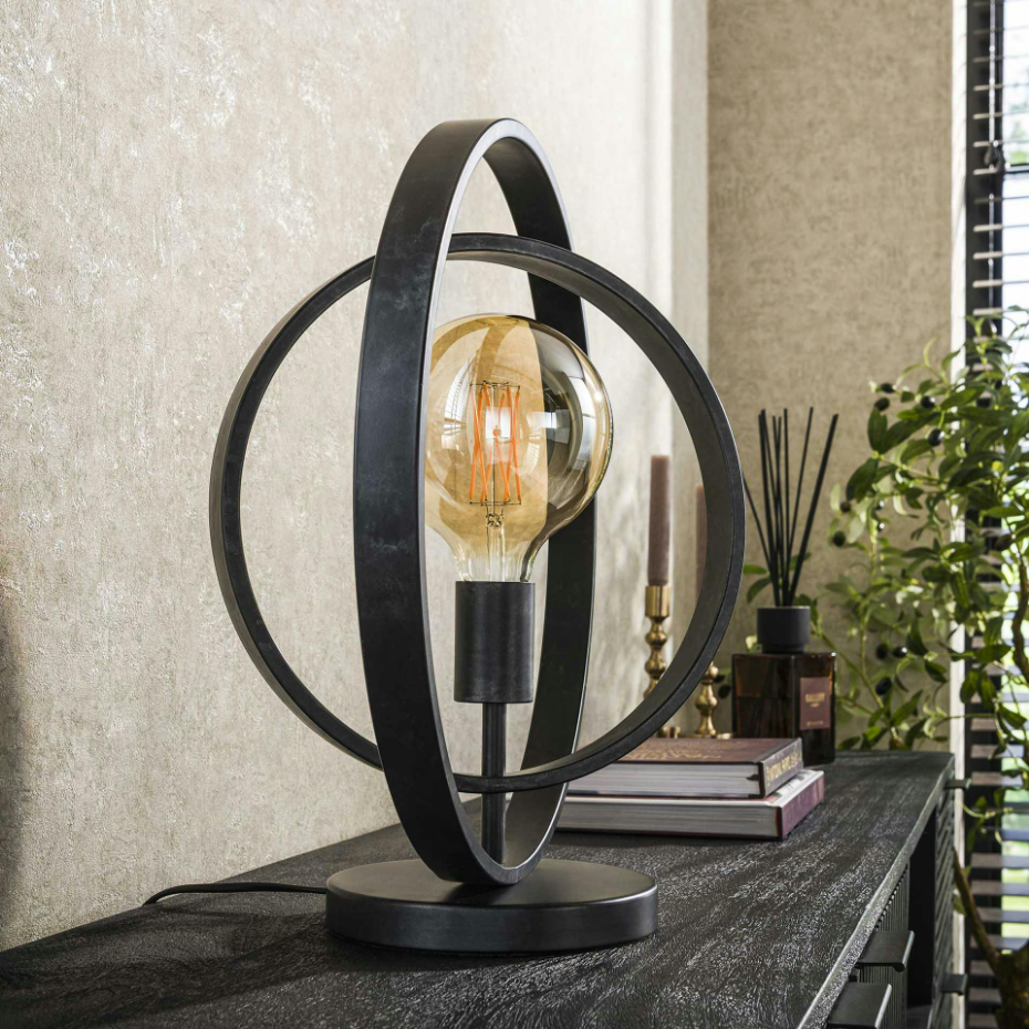Lampe à poser industrielle anneaux croisés TRIBECA