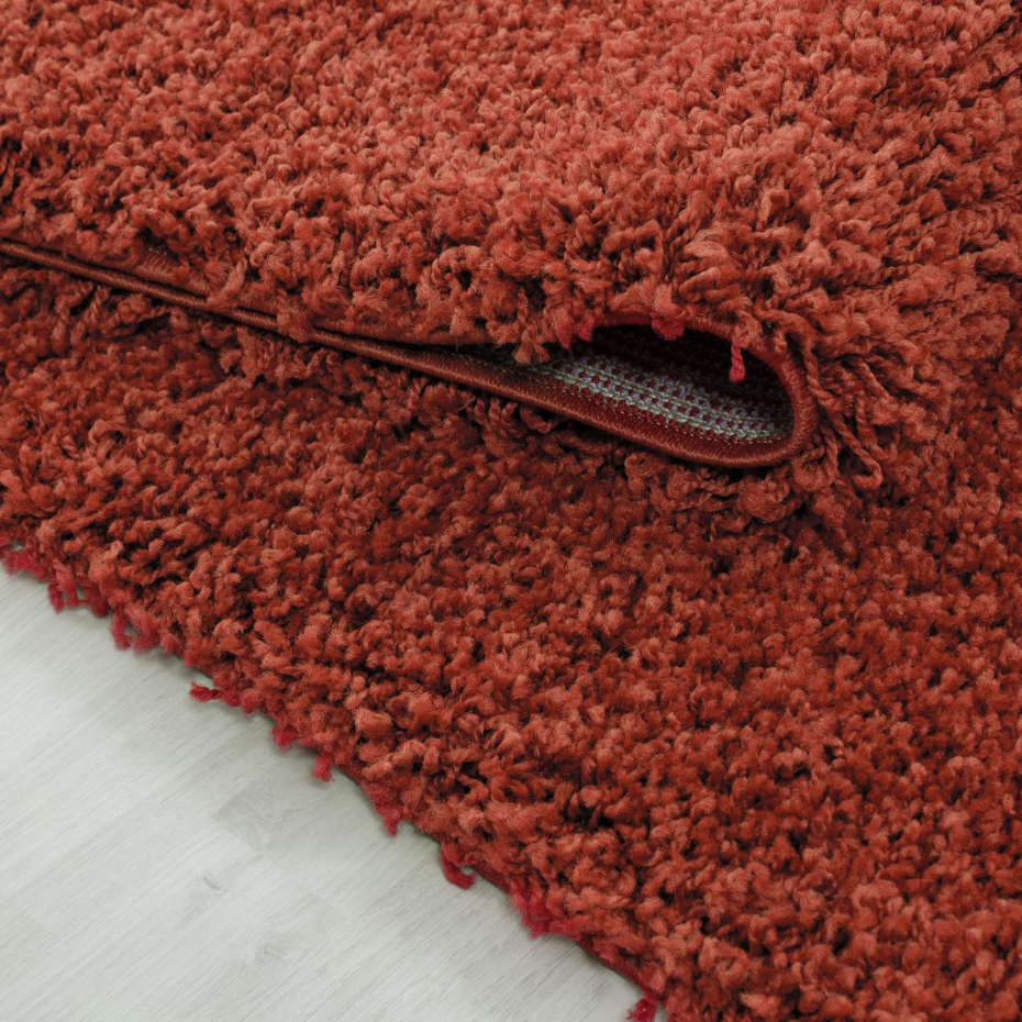 Tapis poils longs shaggy tissé motif uni UNI L