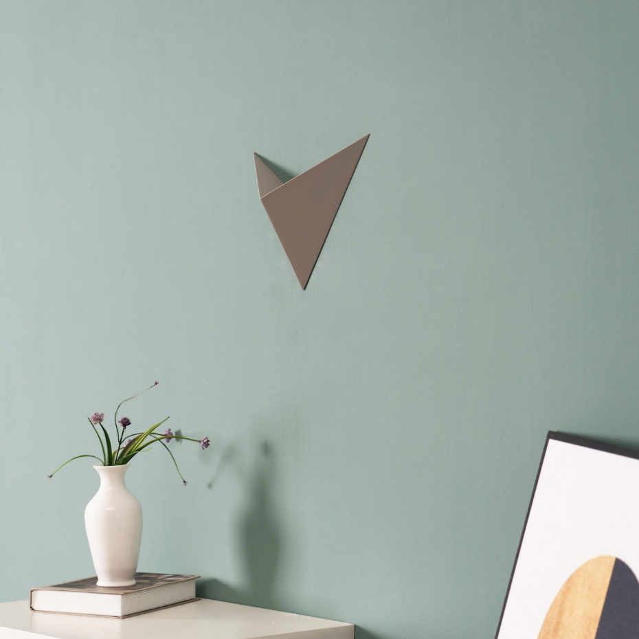 Applique triangle LED design - LONDON