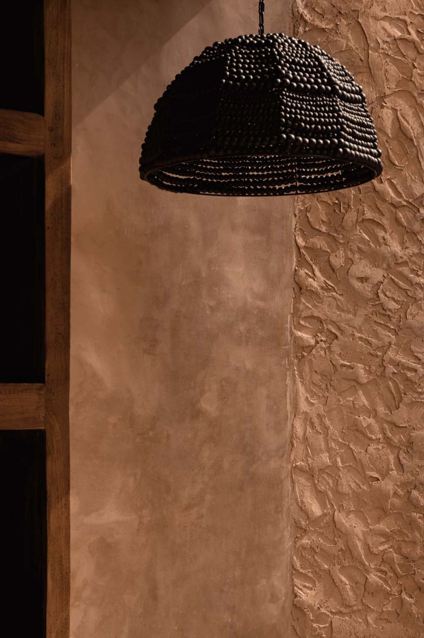 Suspension en bois et fer WOODEN BEAD DOME