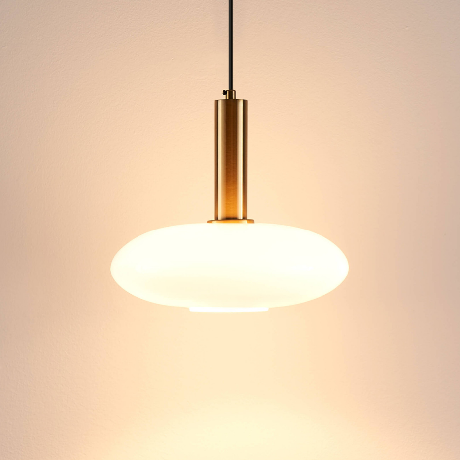 Suspension élégante à verre opalin – ZINNIA