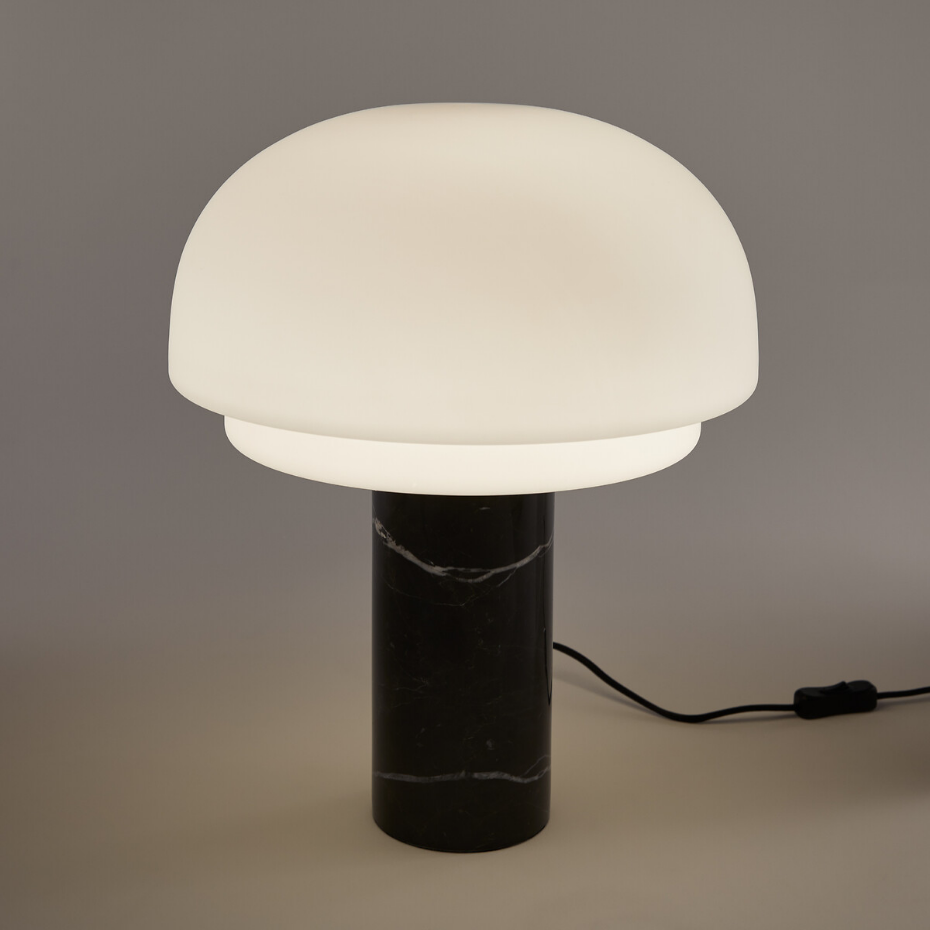 Lampe à poser, en opaline et marbre, hauteur 43,1 cm, AGATHILDA