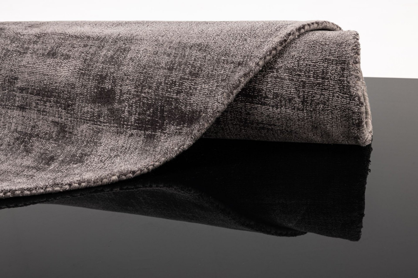 Tapis en viscose brillant tissé main - Star
