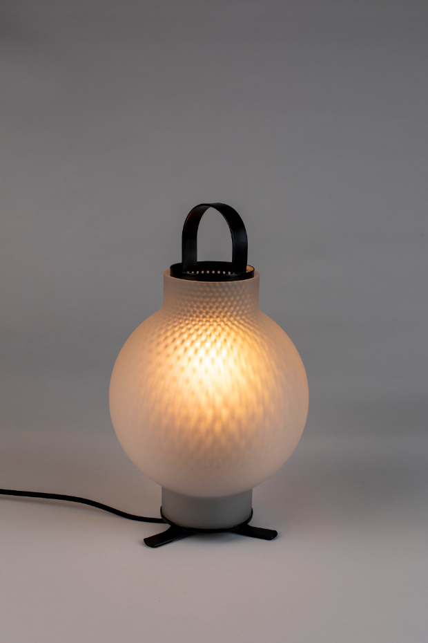 Lampe à poser en fer NOMAD