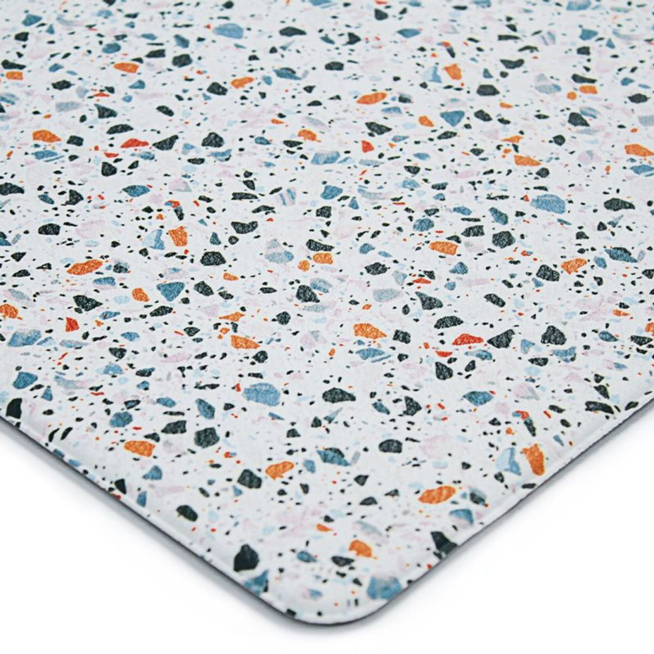 Tapis de cuisine imprimé terrazzo TERRAZZO VINYLE - vinyle antidérapant