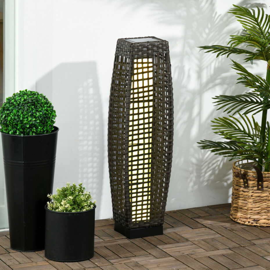 Lampadaire LED solaire de jardin style colonial résine filaire